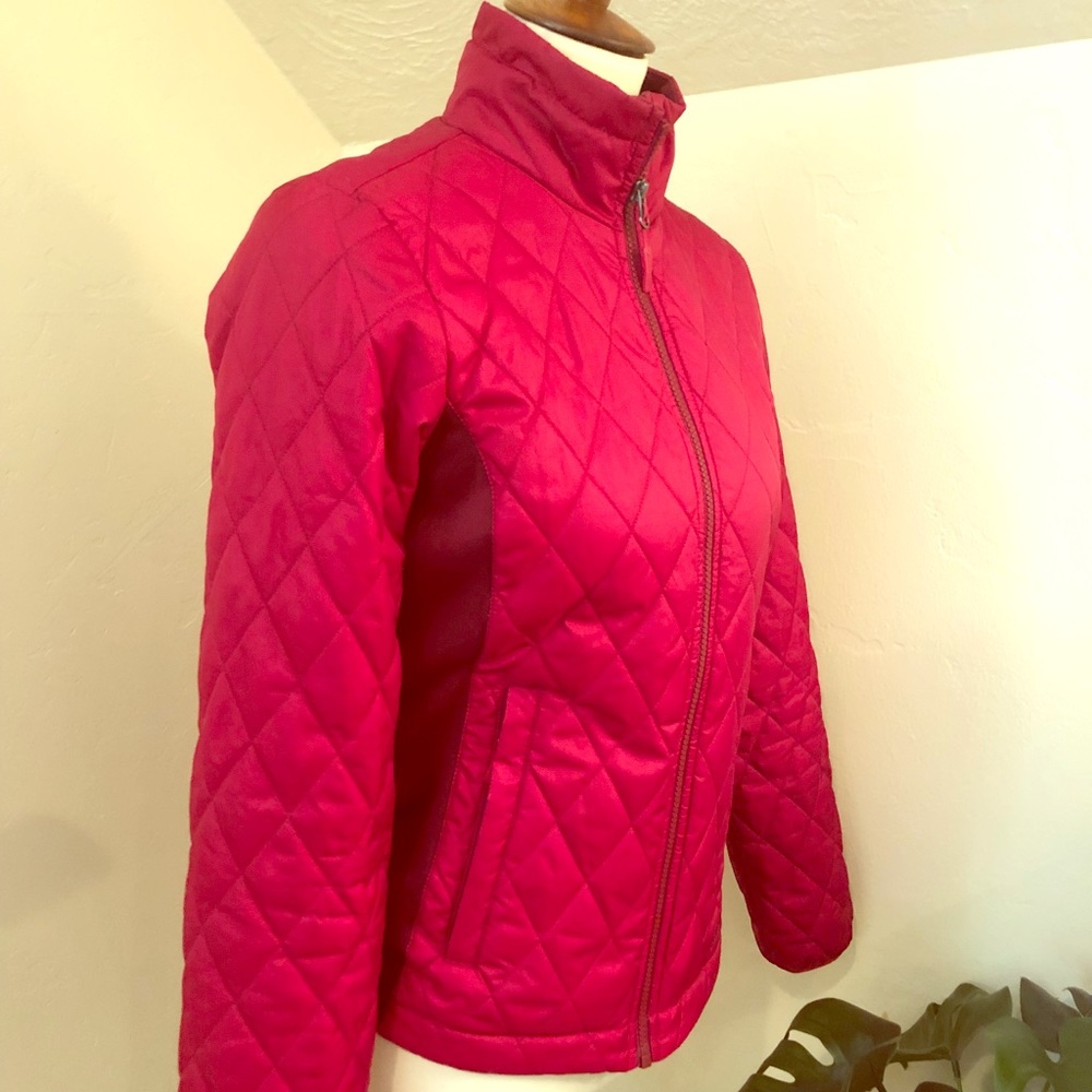 Magenta fitted ladies puffer jacket from Marmot